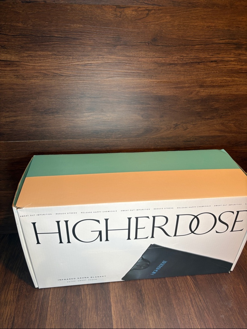 HigherDOSE Infrared Sauna Blanket in Black.